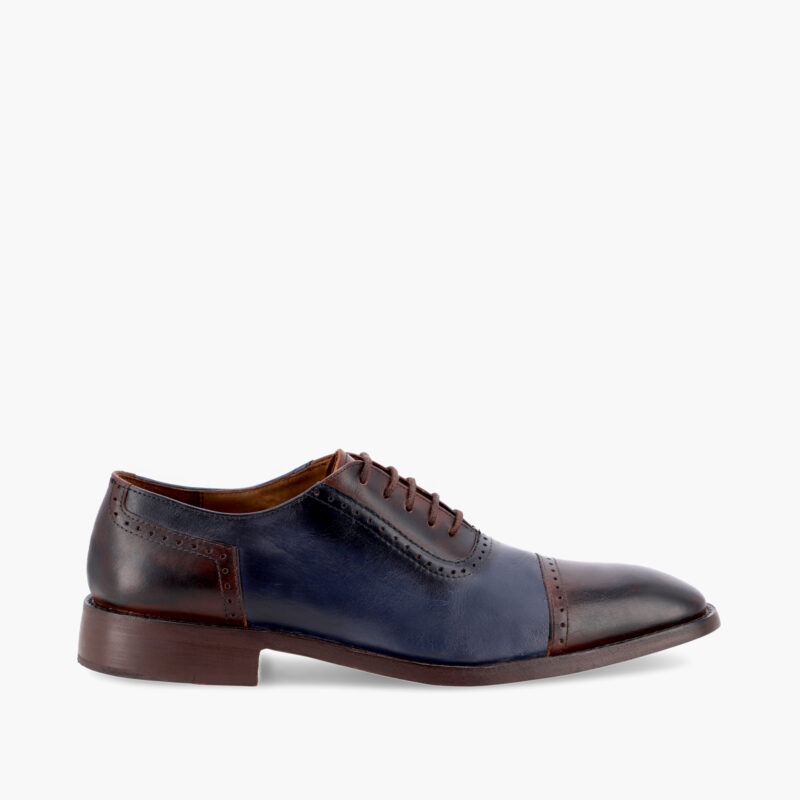 Prototipo de calzado Brogue Transmite elegancia y convicción Resultan apropiados para un look formal diario.