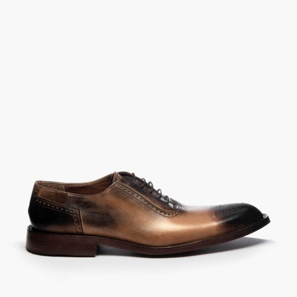 Los zapatos Oxford son los principales y más importantes de entre todos los zapatos de vestir.