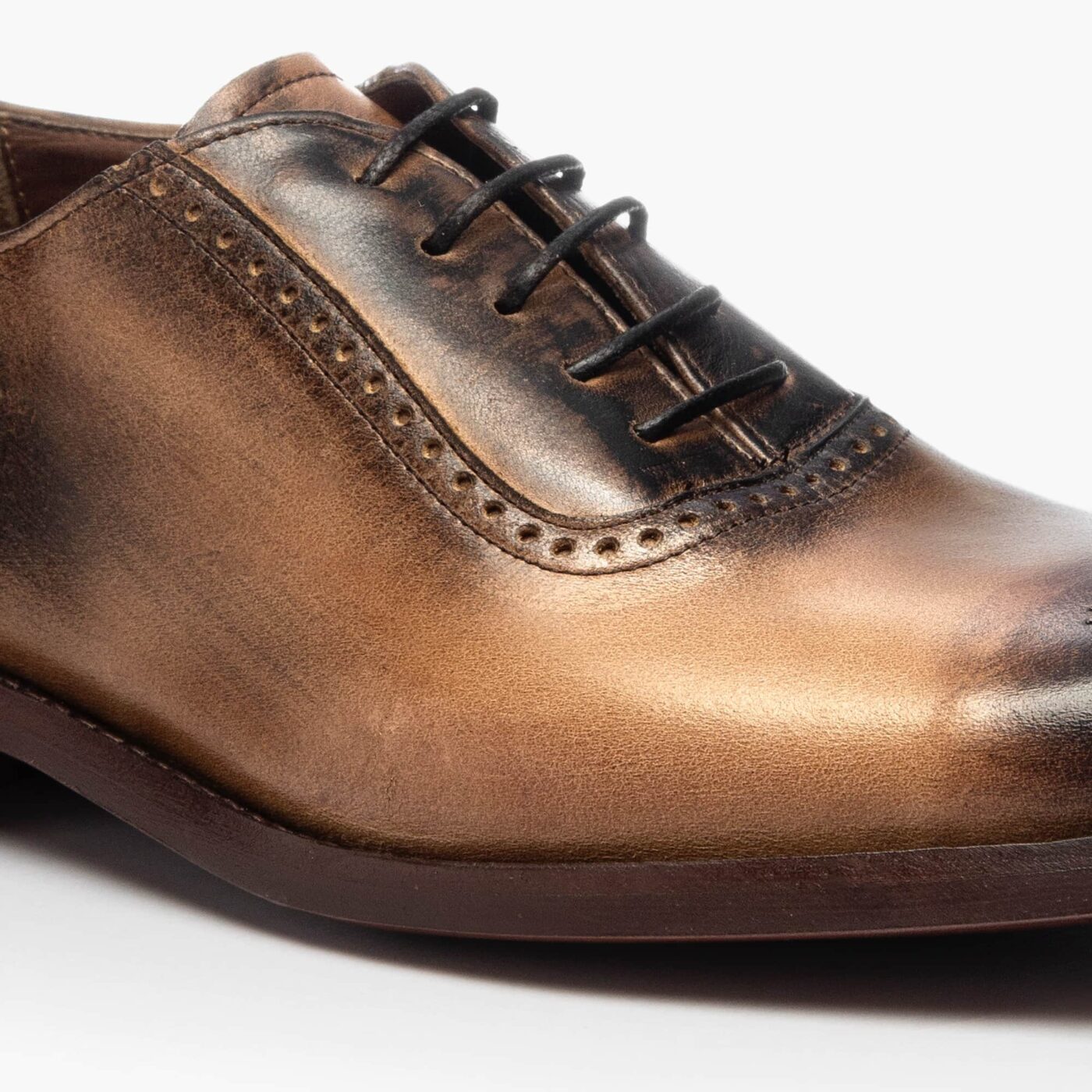 Los zapatos Oxford son los principales y más importantes de entre todos los zapatos de vestir.