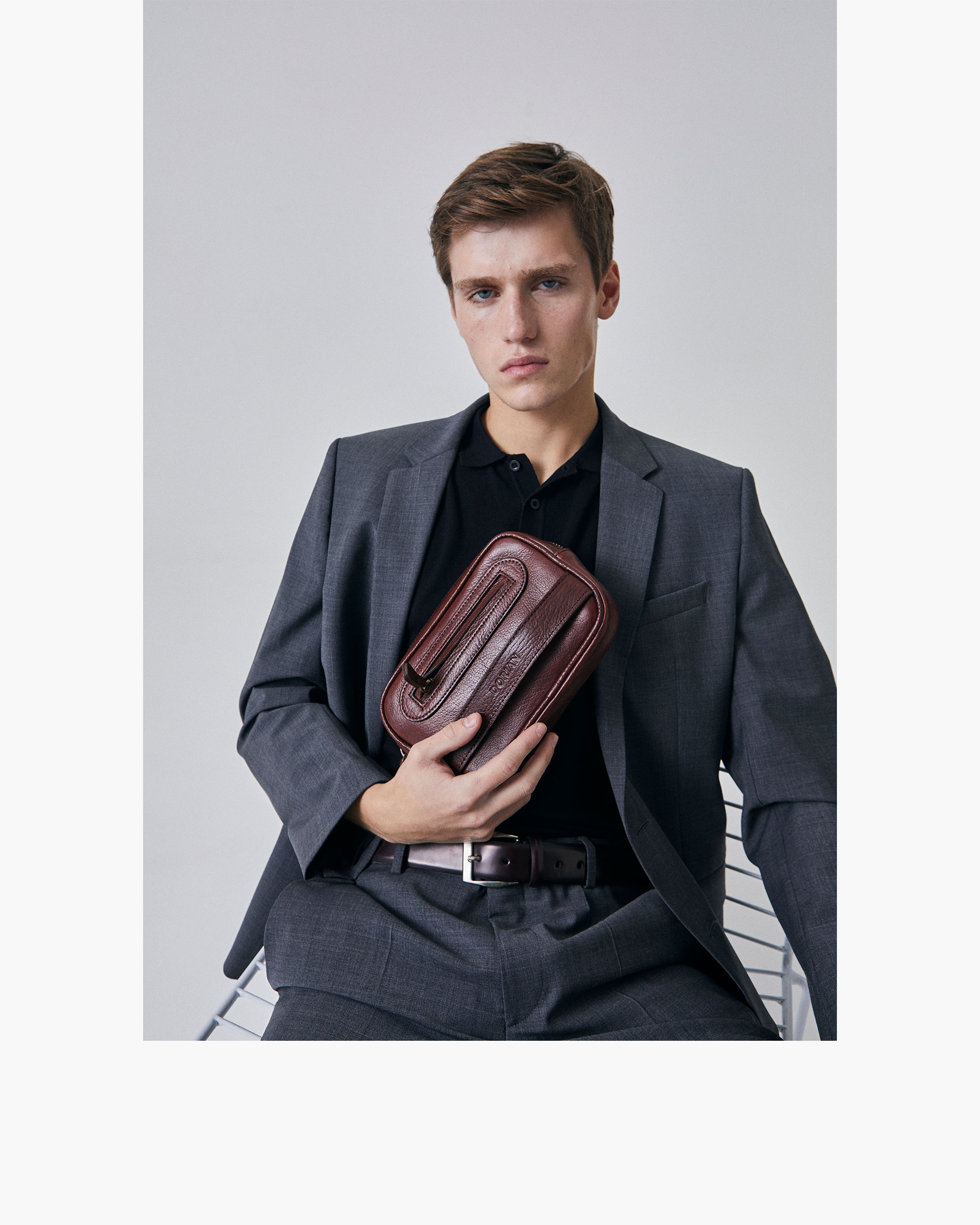 DORIAN Neceser Voyage Guinda - Imagen 2